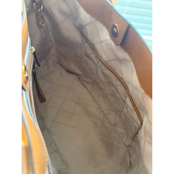 Michael Kors Bedford Legacy Lg Tote Bag Vanilla /Brown Leather trim GoldHardware - Picture 12 of 16